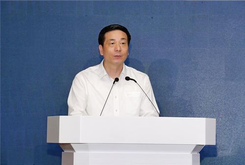 知名浙商助力衢州跨越式发展大会召开 集团董事局主席金位海共商学院与唐山软件开发产业合作新路径